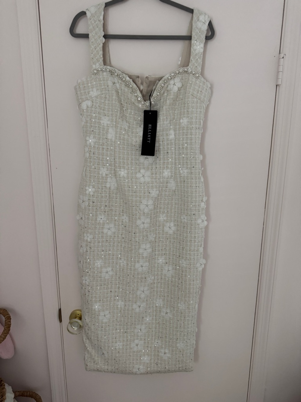 Elliatt Cream Embellished Scalloped Midi Dress ✨ - Picture 3 of 6